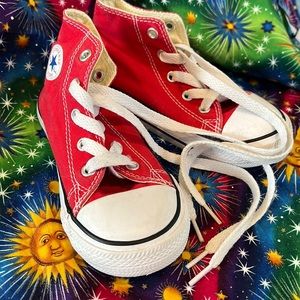 Kids converse! Sz 8! Red